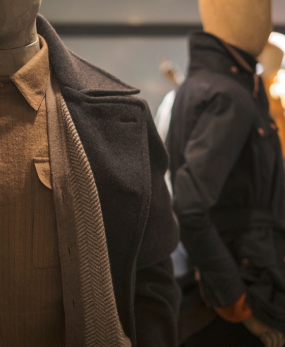 PRIVATE WHITE V.C FINE MENSWEAR MADE IN ENGLAND