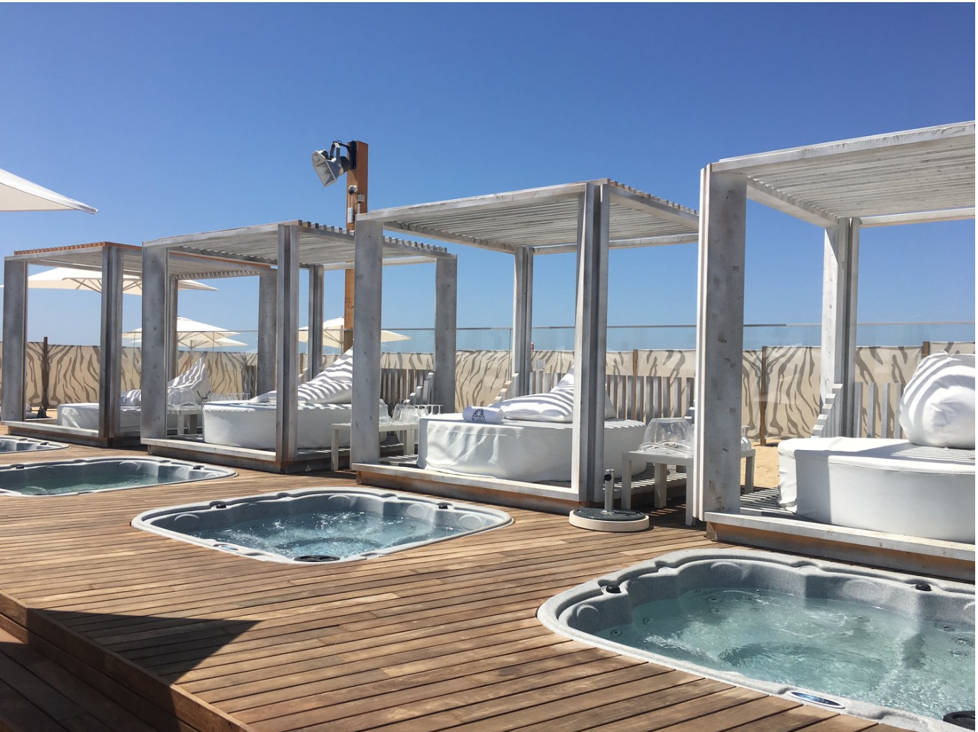 THE SOUTHERN ALGARVE’S MOST STUNNING BEACH CLUB OPENS IN PORTIMAO