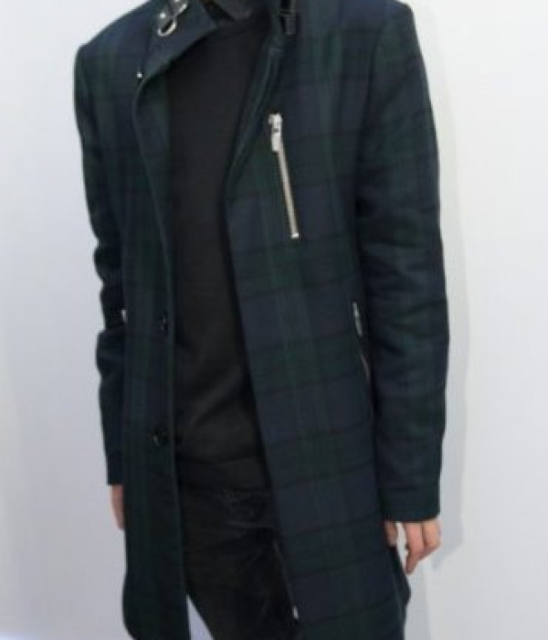 WEARING THE HERITAGE TREND THIS FALL / WINTER | FASCINATION WITH MY BLACK WATCH TARTAN COAT