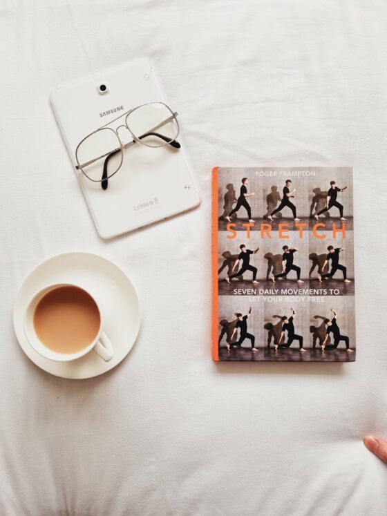7 DAILY MOVEMENTS TO SET YOUR BODY FREE ‘STRETCH’ BY MOVEMENT COACH ROGER FRAMPTON – BOOK REVIEW