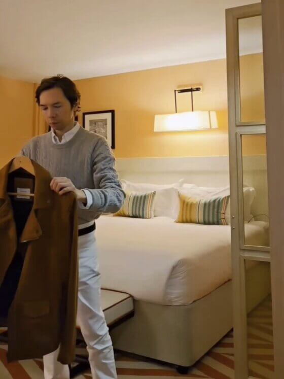 COST PER WEAR: WHY TIMELESS ACCESSORIES ARE YOUR SMARTEST STYLE INVESTMENT