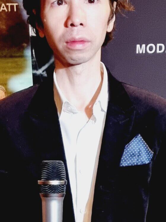 SUBSCRIPTIONS, FANS, AND TRUST: RECURRING PAYMENTS RIGHT FOR PREMIUM CONTENT