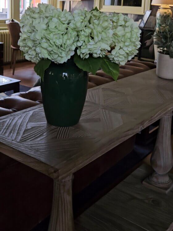 WHY CHOOSE REDWOOD: ELEGANCE AND ENDURING STRENGTH